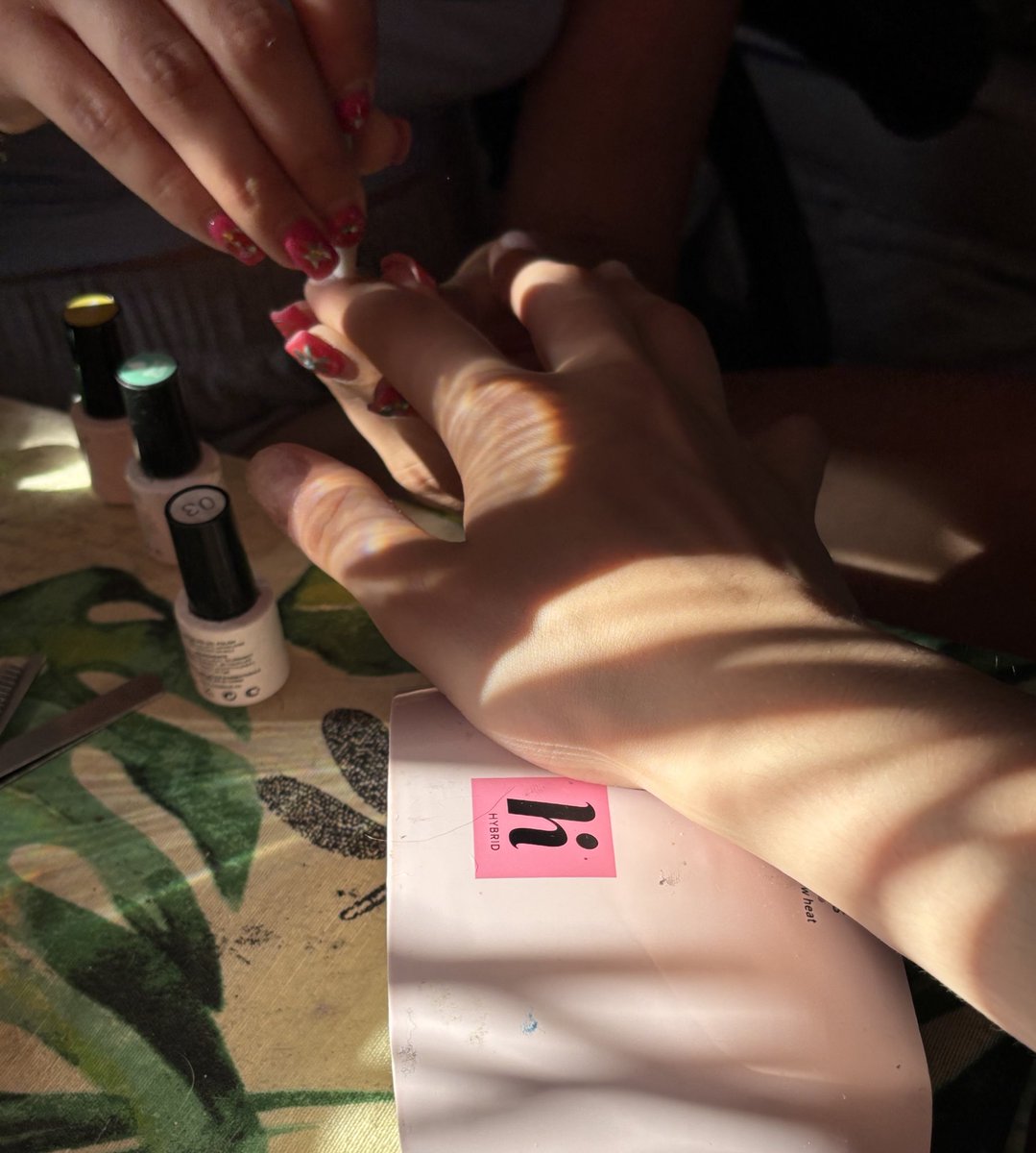 Oomf doing my nails everyone say thank you oomf <a href="/villannelle/">𝓭𝔂𝓴𝓮𝖋𝖆𝖌</a>