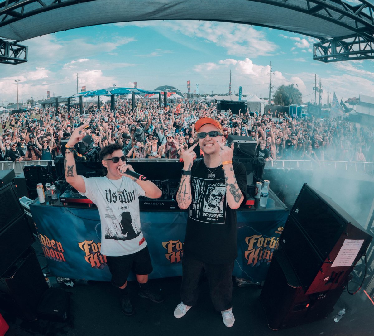 Man… <a href="/FKMusicFest/">Forbidden Kingdom Fest 🏰🛡⚔️</a> was absolute chaos. Thank you to every single one of yall who pulled up to support me and <a href="/Algodubs/">ALGO</a> 🔪

Truly a set for the books. Until next time ❤️