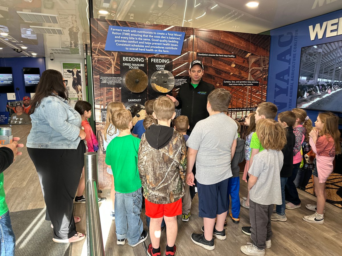 The Mobile Dairy Experience is rolling into Milk &amp; Honey Weekend! This immersive, traveling exhibit brings dairy farming to life with cutting-edge technology.

Registration required! Learn more by clicking the link below:
buff.ly/JL47Crk