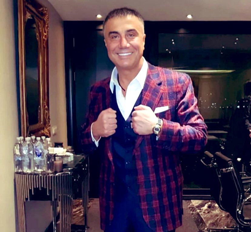 “Ben Yıkılmaz Değilim.
Ancak Bana Güvenip, Bana Yaslananların Yıkılmasına Asla Müsaade Etmem.”

BİR UMUTTUR YAŞAMAK
REİS SEDAT PEKER

Kıymetli REİSİM @Sedat_Peker 👑
#SedatPEKER