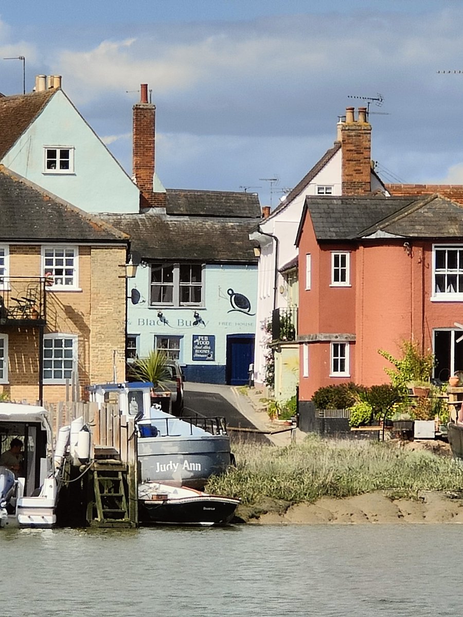 Wivenhoe pub close-up 2.
#Essex