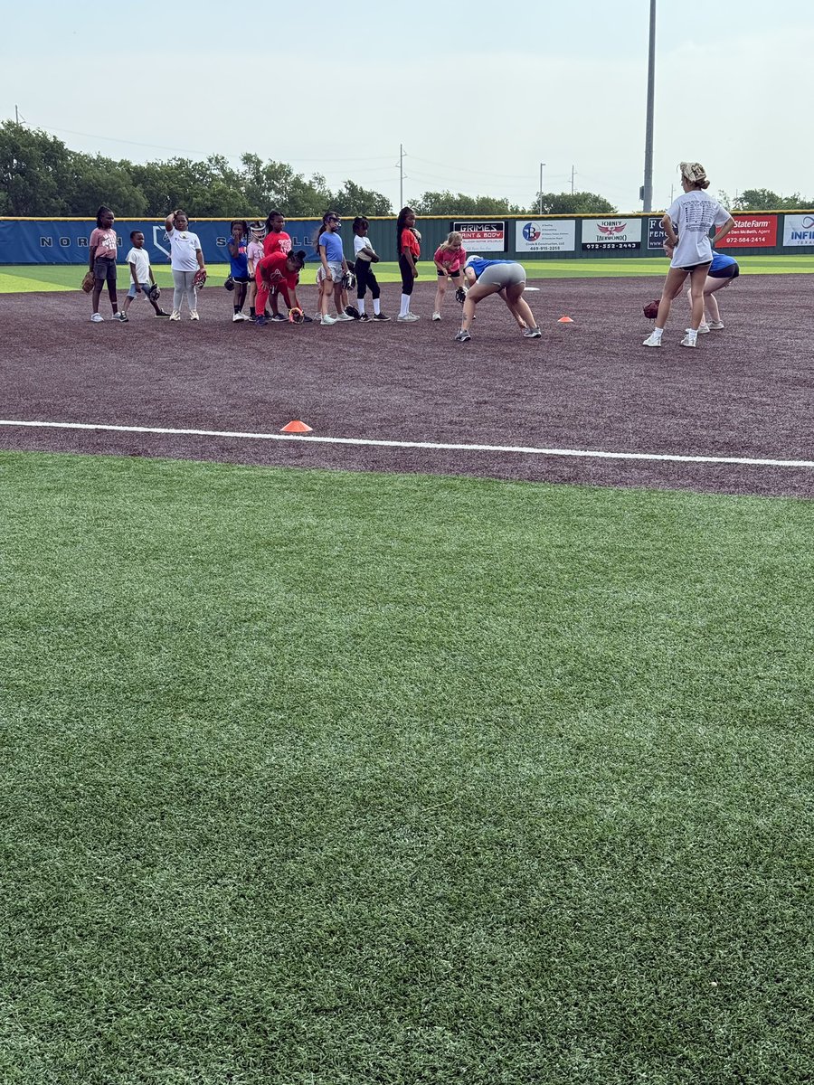 North Forney Lady Falcons Softball (@nfsoftball2) on Twitter photo We had an AMAZING first day of softball camp at North Forney! We learned the fundamentals of defense along with infield and outfield techniques!
We had 4 campers of the day:
Khloe and Alyssa, Charidy and Evelyn
Tomorrow is NEON DAY! Sign up below!
<a href="/ForneyAthletics/">ForneyISDAthletics</a> We had an AMAZING first day of softball camp at North Forney! We learned the fundamentals of defense along with infield and outfield techniques!
We had 4 campers of the day:
Khloe and Alyssa, Charidy and Evelyn
Tomorrow is NEON DAY! Sign up below!
<a href="/ForneyAthletics/">ForneyISDAthletics</a>