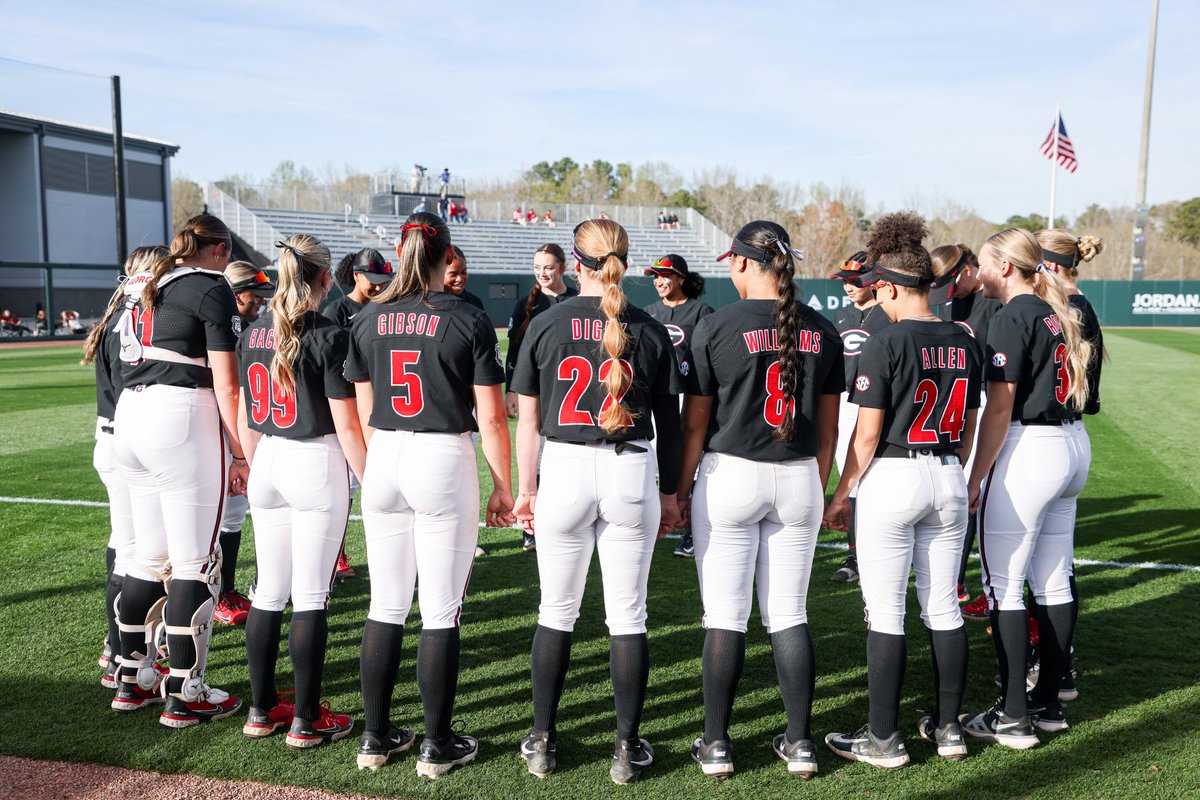 How it started vs How it’s going

TYJ for this opportunity and for the amazing people I get to be surrounded by daily. Go Dawgs!!! ❤️🐾