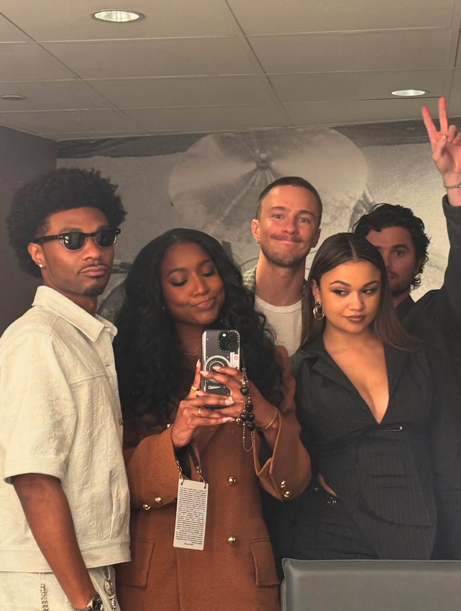 mbailsbabe's tweet photo. fun weekend✨ https://t.co/PAF3C0G2Y6
