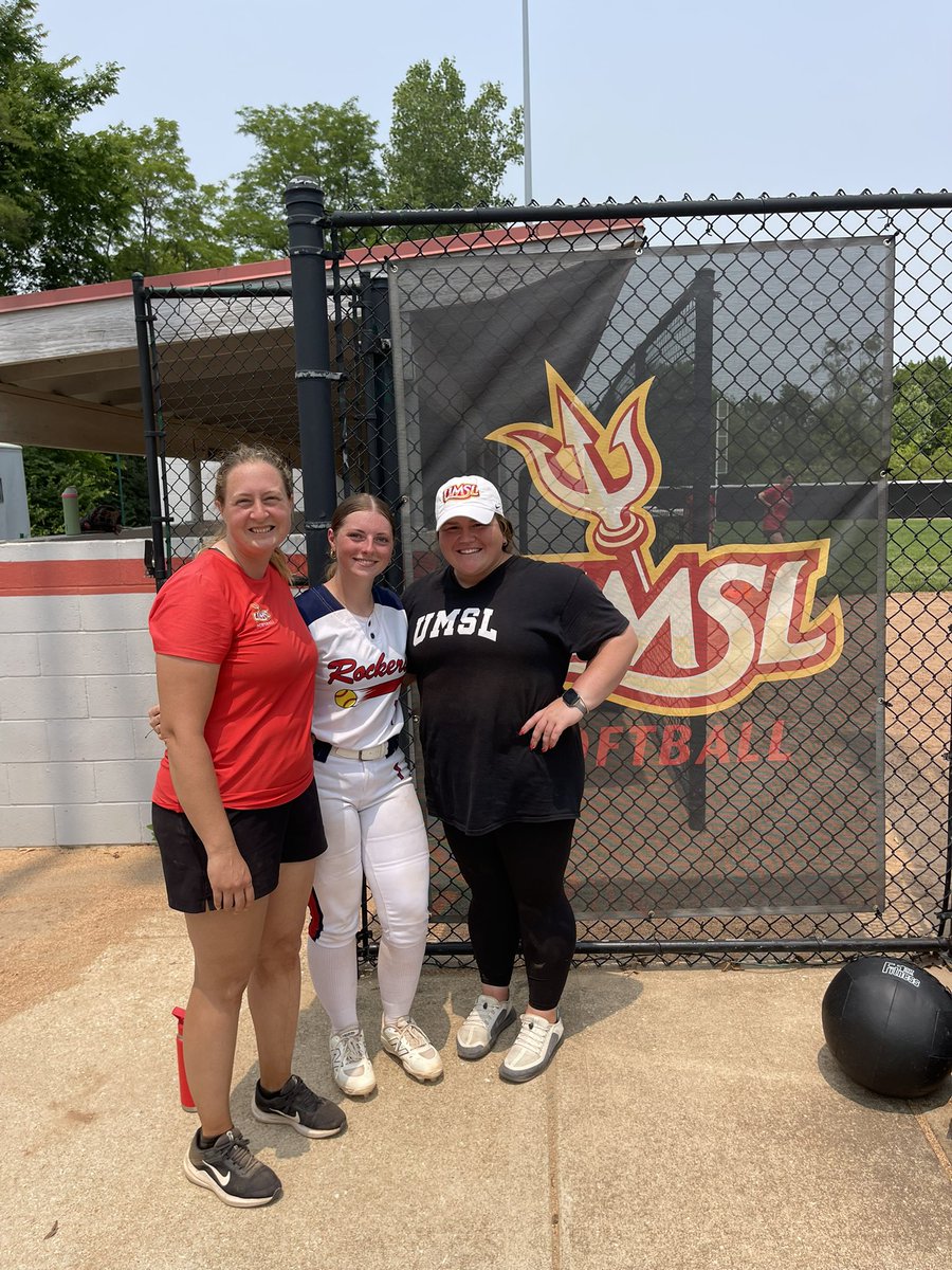I had such a great experience at the UMSL softball camp today. Got lots of hard work in. Thank you to Coach <a href="/chelseyUMSL/">@chelseymulligan</a>,  Coach Purvis, and all of the players that helped out today! I hope to be back soon! Go Tritons!