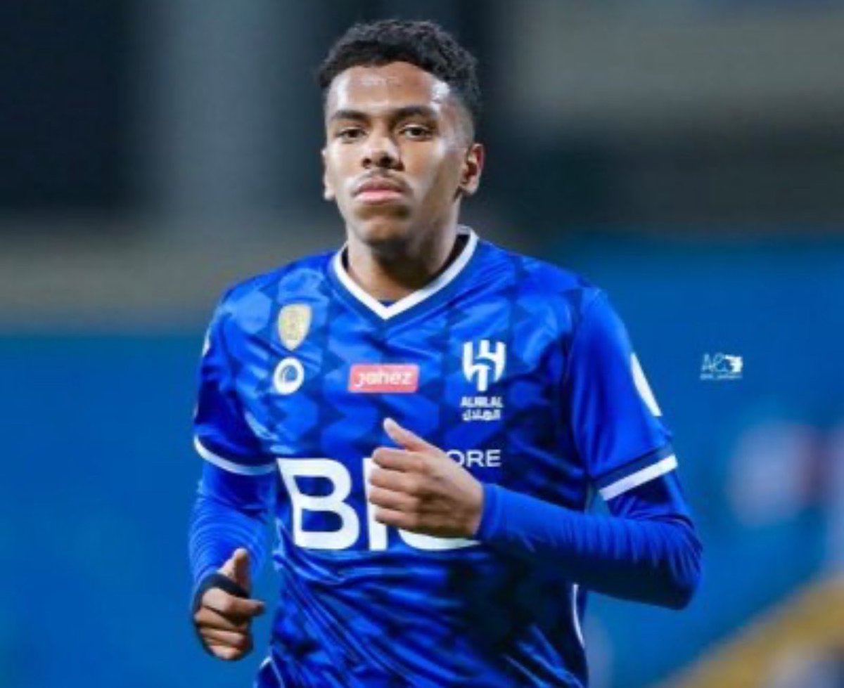في #الهلال مانبي الا شي واحد بس
ابعدوا عن لاعبي الهلال ولا تجبرونهم
على الاحتراف للإضرار بالهلال ..
رجوع #سعود_عبدالحميد  للهلال 
وتجديد عقد #مصعب_الجوير  مطلب مهم جداً