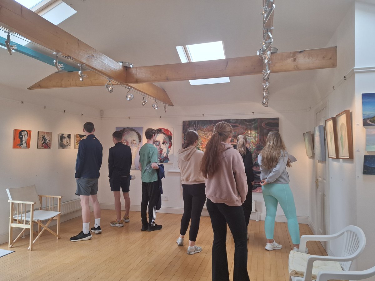 ClancyGallery's tweet image. Some recent visitors in @ClancyGallery in @GaeltachtDeise overlooking Dungarvan Bay.