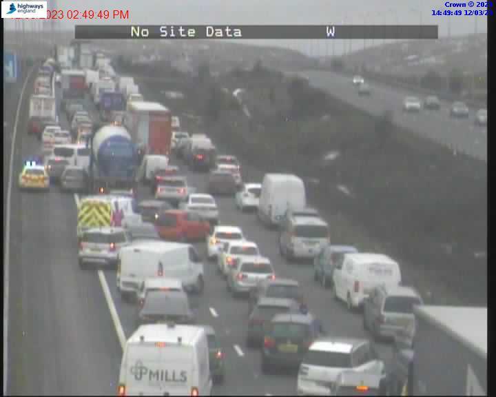 Jon 📱 + 🚘 = ❌ tweet media