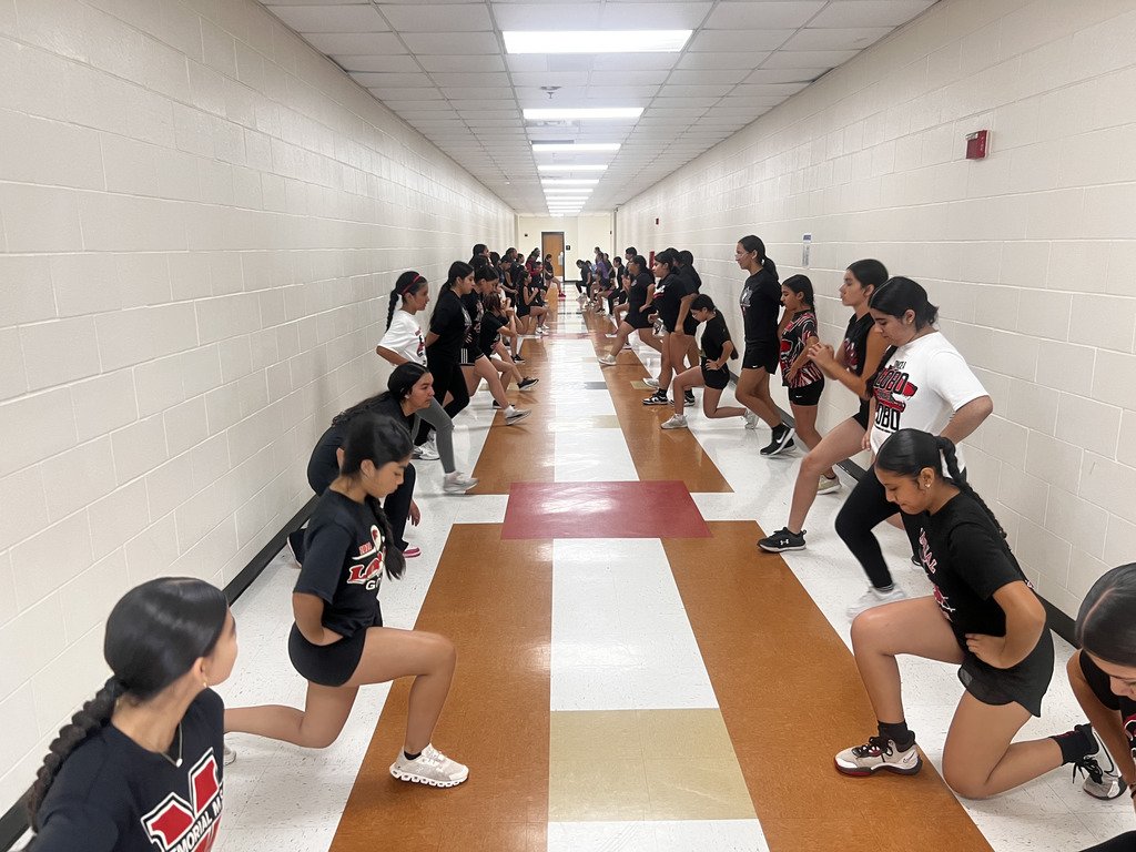 lobo_pride's tweet photo. 🔥 Day 1 of the Summer Athletic Program at PHS was a huge success — 230+ student-athletes showed up ready to work! Big thanks to our coaches, staff, and families for the support. Let’s keep the momentum going! 💪🐺 #LoboStrong #LoboPride #LJISD #LaJoyaISD #PHS @LaJoyaISD https://t.co/qsRVfLBPGO