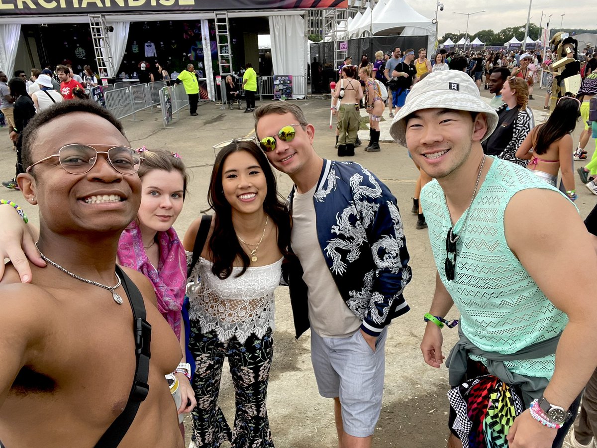 survivorostorms's tweet image. I’m a festival boi now #ProjectGLOW