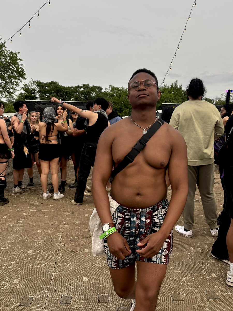 survivorostorms's tweet image. I’m a festival boi now #ProjectGLOW