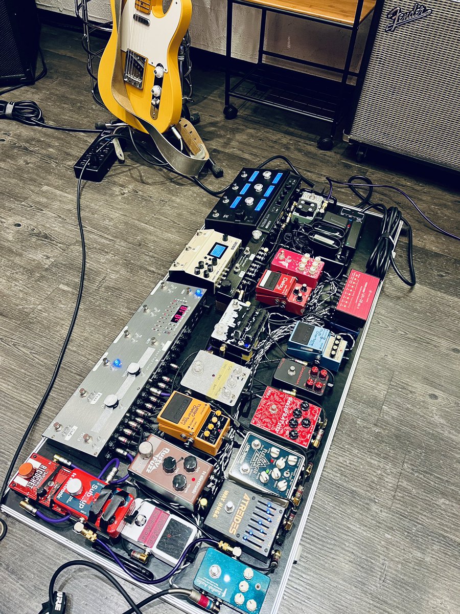 この頃の足元、シンプルに頭悪いな