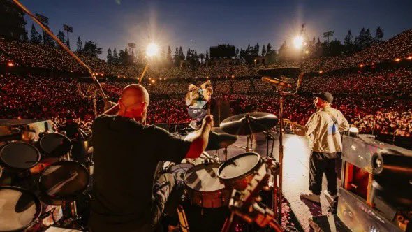 A tour of my wife’s Elephant and Piggie musical to Texas elementary schools just ended. Total audience of nearly 70K people. I read that the two Coldplay concerts at Stanford Stadium drew a combined 84K audience members. So not that far behind. Elephant &amp; Piggie are rock stars.