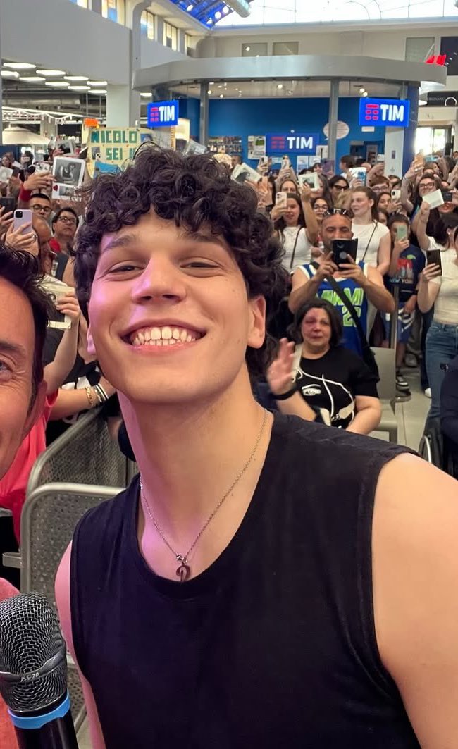 sorriso grande hai un grande nemico