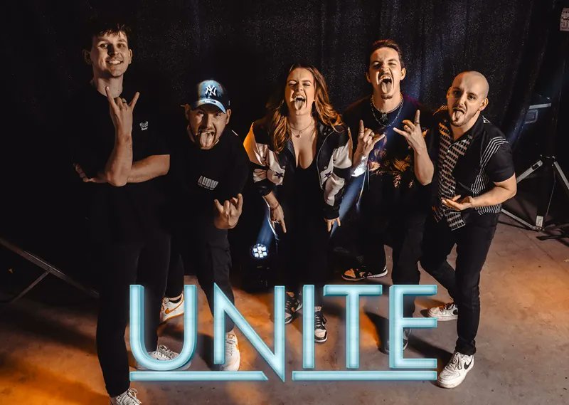 Neem de volgende dag maar vrij, want met UNITE beleef je een avond waar je van moet bijkomen! Met een mix van de beste hits, stevige beats en feestnummers verpakt in dynamische medleys, zet UNITE iedere tent op z'n kop. bemo-entertainment.nl