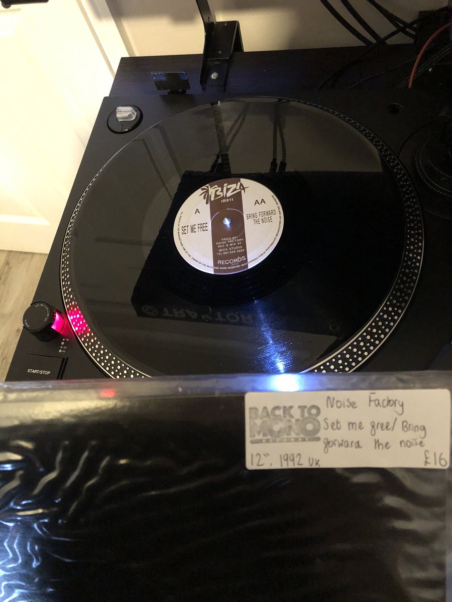 andrewgreatorex's tweet photo. Noise Factory - Bring Forward The Noise/Set Me Free released on the mighty Ibiza Records in 1992. #vinyl #records #musicyougrewupwith #ibizarecords #noisefactory #bringforwardthenoise #setmefree #soundsof1992 https://t.co/nkNov0p2Ne
