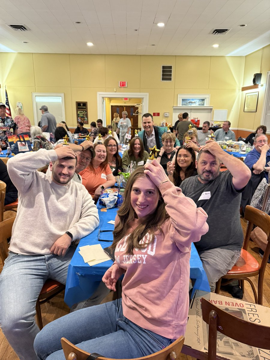 BobScottsGSN's tweet photo. Happy Monday all!
Here are some fun pics. of recent shows to start your week off right!!!
#thegameshownight #fun #funday #funnight #funandgames #fun #and #funandexcitement #biglaughs #lifeisshort #play #games #playgames https://t.co/XVk4rcH3r8