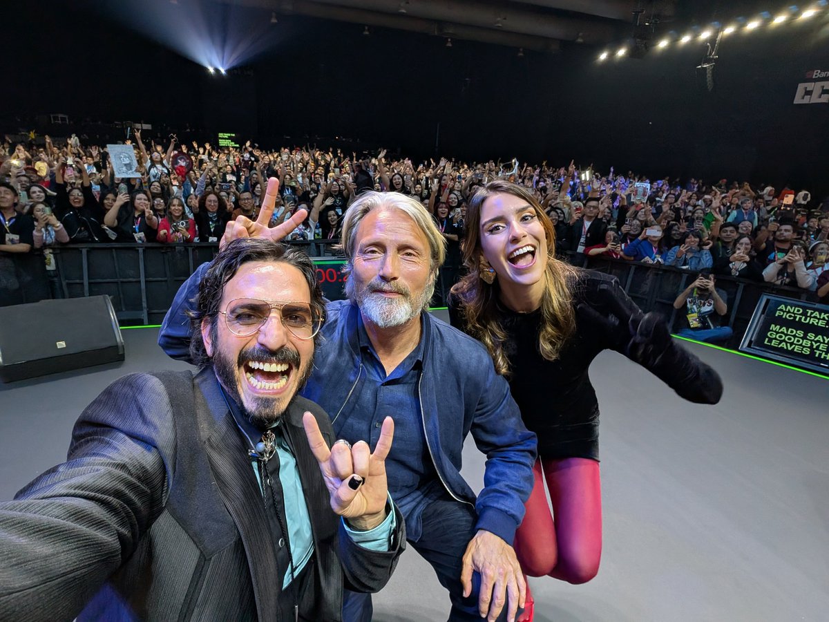 ElBadiablo's tweet photo. La @CCXPMexico se terminó. Ahora tengo depresión post convención. El mejor fin de semana de mi vida. Nerd Life dreams.
#CCXPMX25 https://t.co/4d8S8d1mbD