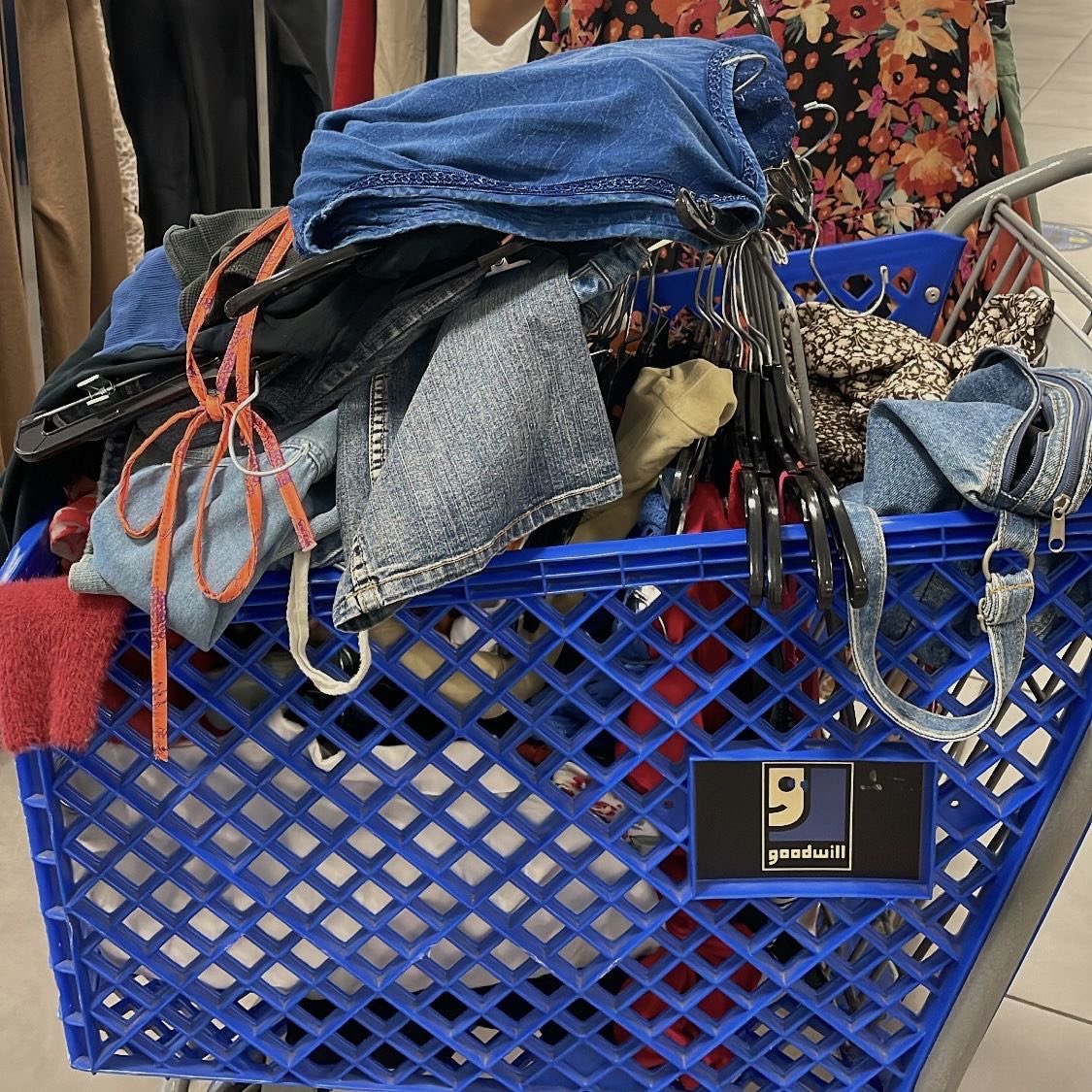 grassytotre's tweet image. ૮˶• ﻌ •˶ა
./づ~ 🛍️
agere shopping spree!! pick what u like and feel free to mix match ur own outfits!!