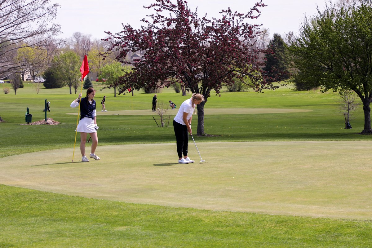 LinnMarCSD's tweet photo. ⛳ Congratulations to the Linn-Mar High School girls' golf team on an impressive season! A special shoutout to senior Morgan Rupp for earning the 4A individual championship for the third year in a row! #WeAreLinnMar https://t.co/qHbk6jIVqu