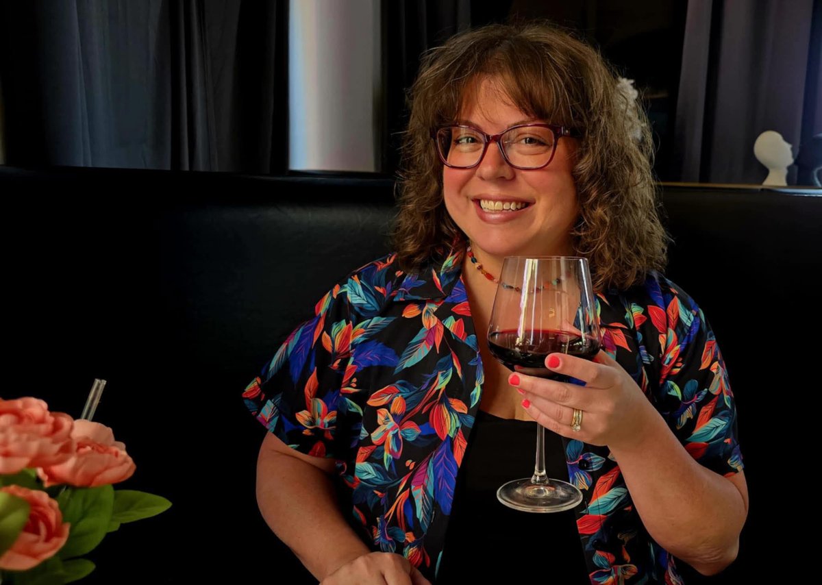 Someone just told me that this looks like “a promo shot for a tv show I’d want to watch.”

So… what’s the show about?