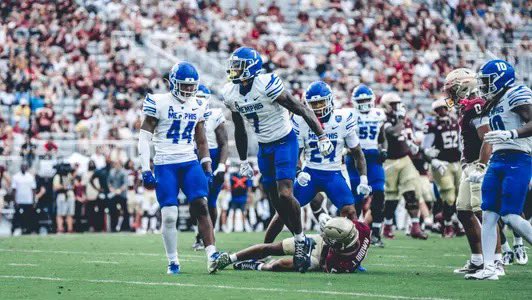 โ ๐๐๐๐ ๐ฅ๐๐ช โ๐ ๐๐๐ฃ๐ค๐ ๐ โ๐๏ธโ (@timroberson2) on Twitter photo AGTG!! Blessed to have received an offer from the University of Memphis!! <a href="/reggiehoward/">Reggie Howard</a> <a href="/RSilverfield/">Ryan Silverfield</a> AGTG!! Blessed to have received an offer from the University of Memphis!! <a href="/reggiehoward/">Reggie Howard</a> <a href="/RSilverfield/">Ryan Silverfield</a>