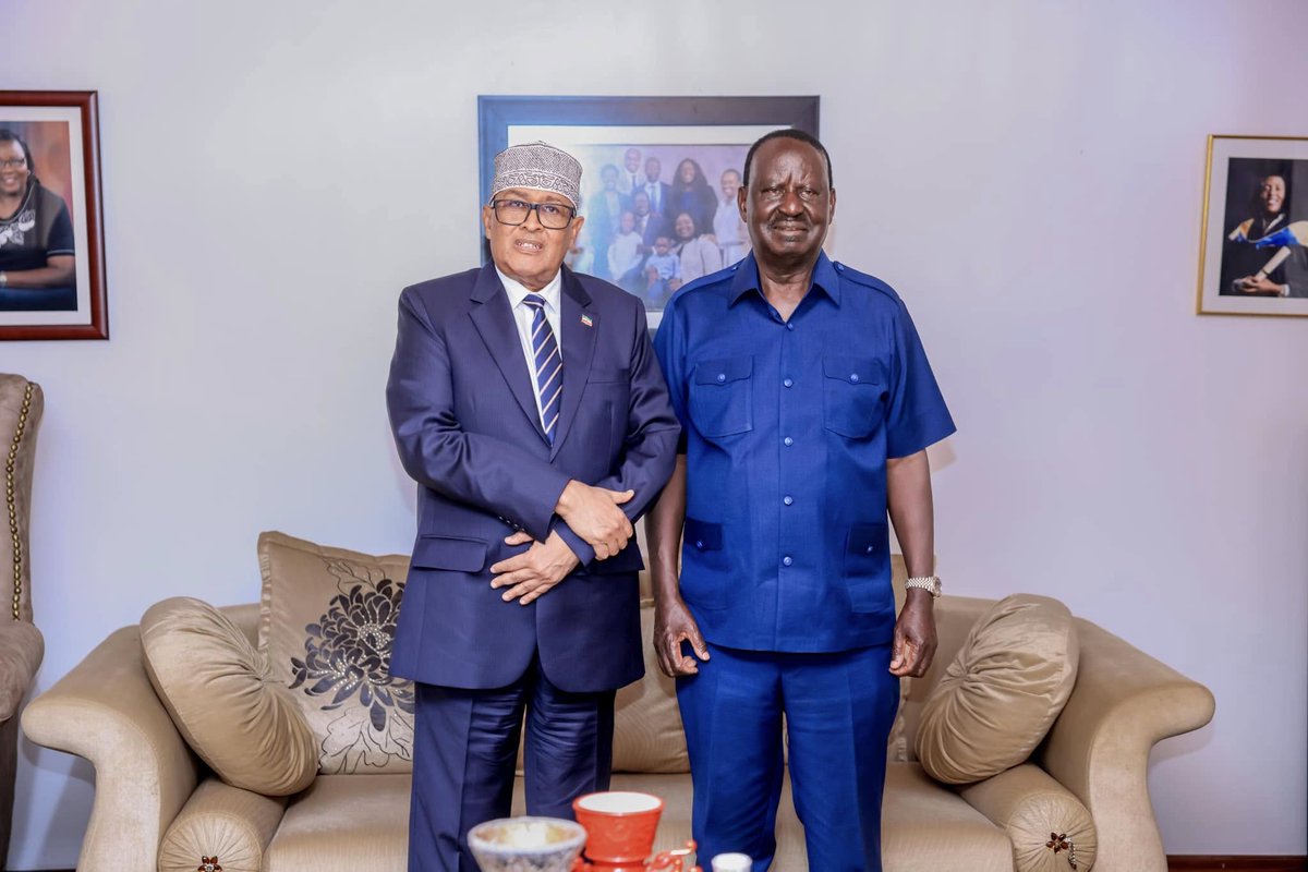 Mohamoud Walaaleye (@ladhka) on Twitter photo Somaliland President Meets Former Kenyan PM Raila Odinga to Strengthen Bilateral Ties
horntribune.com/2025/06/02/som…
<a href="/Abdirahmanirro/">Cabdiraxmaan Cirro</a> <a href="/RailaOdinga/">Raila Odinga</a>
<a href="/somalilandmfa/">MFA Somaliland</a> <a href="/ForeignOfficeKE/">State Department for Foreign Affairs | Kenya</a>
<a href="/SomalilandinKe/">Somaliland in Kenya</a> <a href="/MohamedBarawani/">Mohamed Barawani, PhD</a>
Rep of #Somaliland #Kenya #USA #Taiwan #UK #Ethiopia #Djibouti #Africa Somaliland President Meets Former Kenyan PM Raila Odinga to Strengthen Bilateral Ties
horntribune.com/2025/06/02/som…
<a href="/Abdirahmanirro/">Cabdiraxmaan Cirro</a> <a href="/RailaOdinga/">Raila Odinga</a>
<a href="/somalilandmfa/">MFA Somaliland</a> <a href="/ForeignOfficeKE/">State Department for Foreign Affairs | Kenya</a>
<a href="/SomalilandinKe/">Somaliland in Kenya</a> <a href="/MohamedBarawani/">Mohamed Barawani, PhD</a>
Rep of #Somaliland #Kenya #USA #Taiwan #UK #Ethiopia #Djibouti #Africa