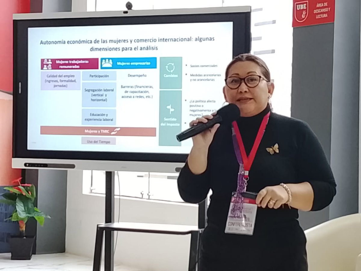Tuve el honor de participar como conferencista con la charla magistral "Liderazgo Femenino en el Comercio Global: De las Barreras a las Oportunidades Digitales" , un espacio de reflexión sobre los desafíos actuales del liderazgo y la necesidad abrir caminos para más mujeres.