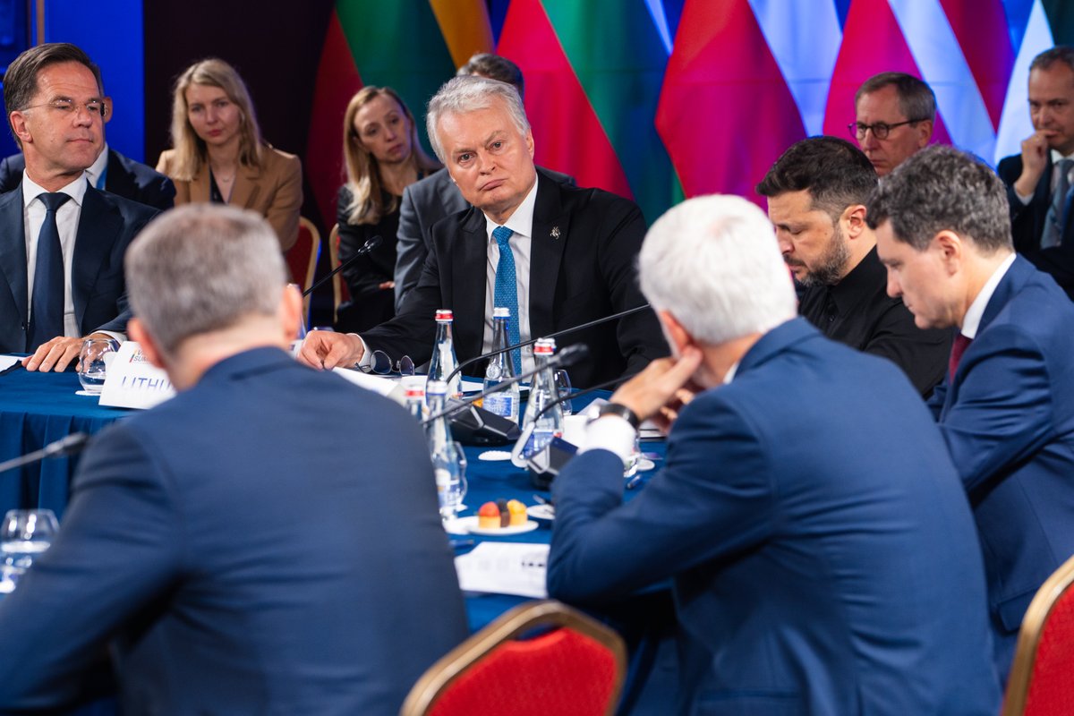 Hlavním cílem zasedání Bukurešťské devítky byla koordinace postojů východního křídla Aliance. Před summitem NATO v Haagu považuji za klíčové, abychom vystupovali jednotně a naše zájmy hájili společně. Díky účasti severských států se dnes ve Vilniusu navíc setkala téměř polovina