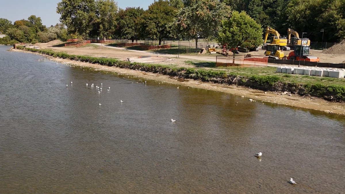 Harris Park just got a major makeover. The City has wrapped up big improvements along the river. See the transformation from May 2025 back to September 2024. Want the full story, visit: bit.ly/4kLjogS