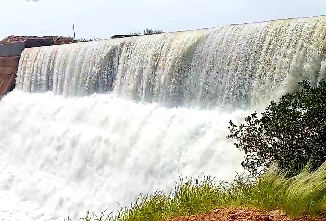TablezH's tweet photo. ራኢ ህዝብን #መንግስትን #ኤርትራ ብጻዕሪ ርእስኻ ምኽአል ብርእሰ ተኣማንነትን ብርእሰ ምርኮሳን እንበር ፖለቲካ ዝእዝዞ መአዲ ኣየፍቅድን'ዩ
#ሻዕብያ ዩኒክ መሪሕ
#ERTIREA #ኤርትራ
#EritreanExcellence
#EritreaAt34 🇪🇷
#መስመርና_ድርዕና
#EritreaPrevails https://t.co/XC0xEF52Mw