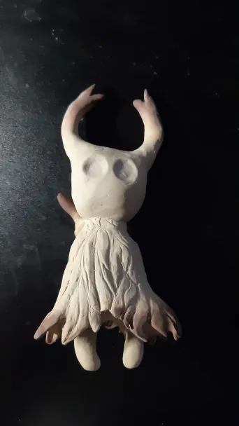 DariondVT's tweet photo. @StrayHorrors I got to get back into sculpting I never finished my last project it in regards of painting, but see me you sculpt giving me the itch again https://t.co/iHp6pE8Aoi
