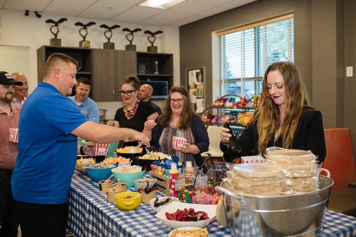 IntegrityMG's tweet image. Pop in to any Integrity partner office and you’ll find incredible energy, fueled by fun events like our Spring Training sweet and savory popcorn bar! 🍿 

#IntegritySpringTraining #2025SpringTraining #IntegrityFamily #Integrity #ComplianceTraining