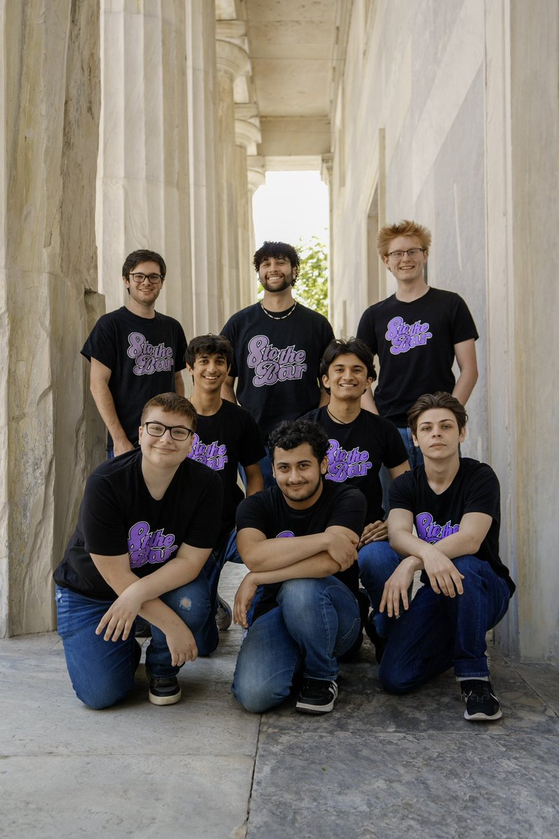 8 to the Bar stuns in new photo.