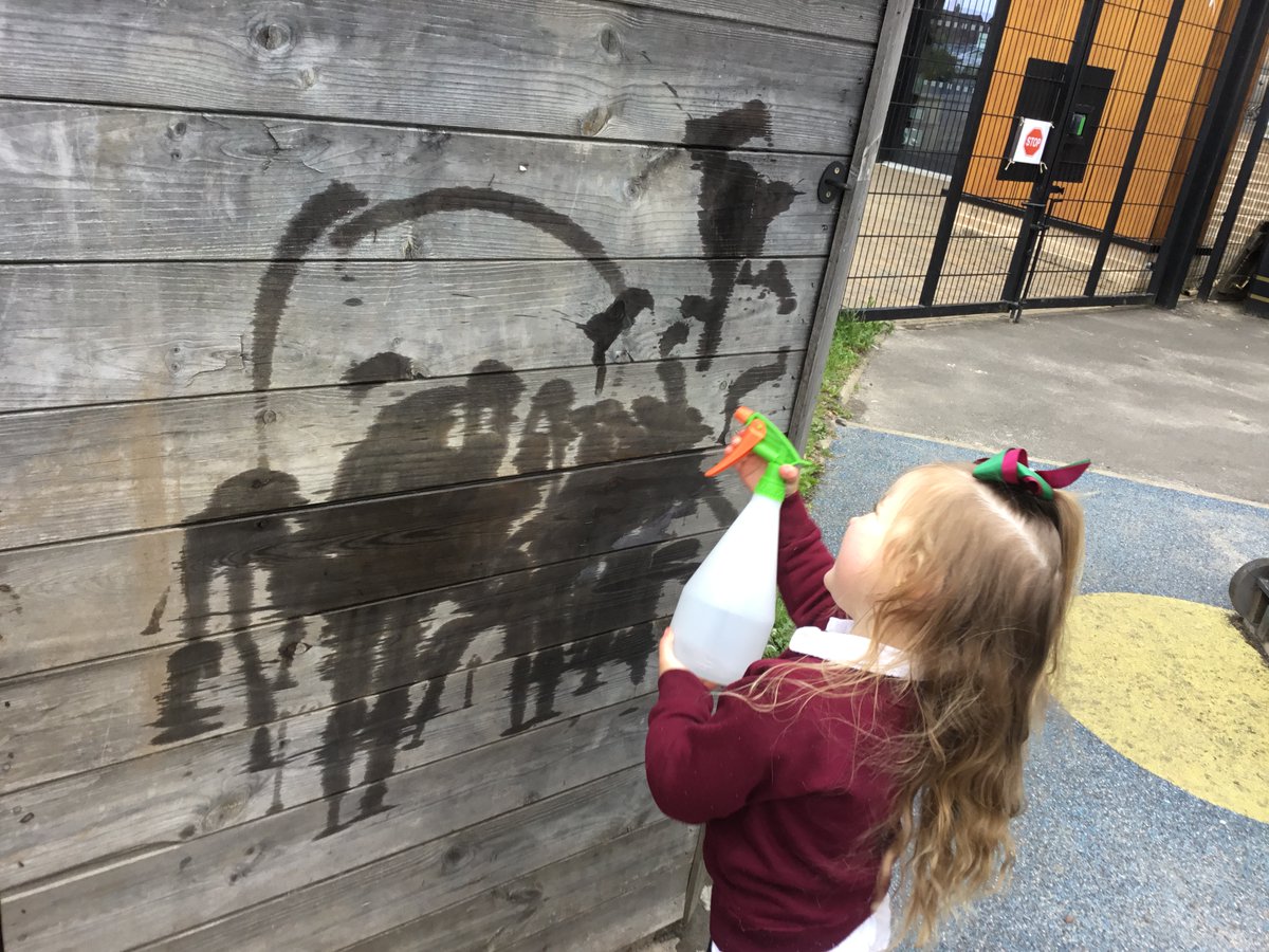 The children have been learning about patterns outdoors today through a variety of materials. “I made a zig zag”, “you put a yellow and a green one then yellow again”.<a href="/EarlyYearsNLC/">Early Years NLC</a>