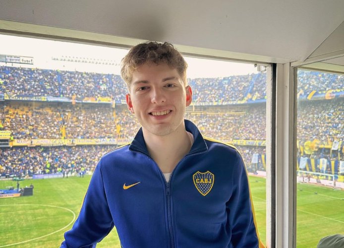 Doblle_JJ's tweet photo. El streamer "DAVOOXENEIZE" dona $300.000 para la comunidad lgbtq+

— "ojalá encuentren cura pronto" exclamó la joven Argentina https://t.co/nxFmoUxoJk