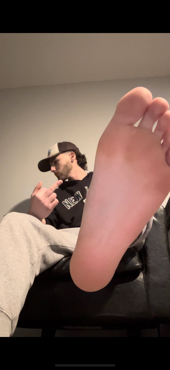 nick_gtwb's tweet photo. Monday motivation foot worship @Tyleralphaman bare sole
#malefeet #cashmaster #footmaster #paypig #alphafeet #malefindom https://t.co/ief3iWGVci