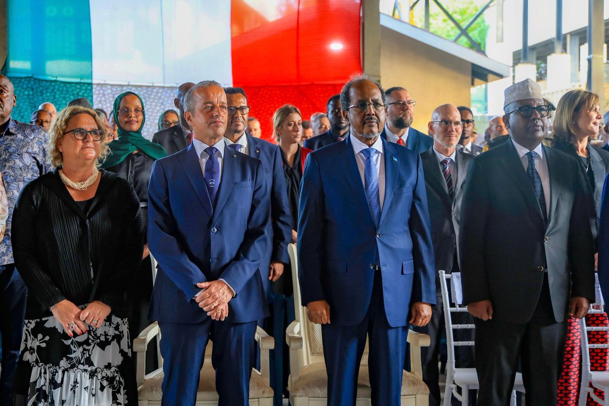 TheVillaSomalia's tweet photo. His Excellency President @HassanSMohamud attended the Italian National Day celebrations in Mogadishu today, highlighting the longstanding ties between Somalia and Italy built on decades of partnership and renewed cooperation in development, agriculture, and defense.

He also commended the strong people-to-people bonds, stating: “As Somalia moves forward on its path of recovery and reform, we look to deepen our partnership with Italy, guided by shared interests and a common vision for stability and prosperity.”