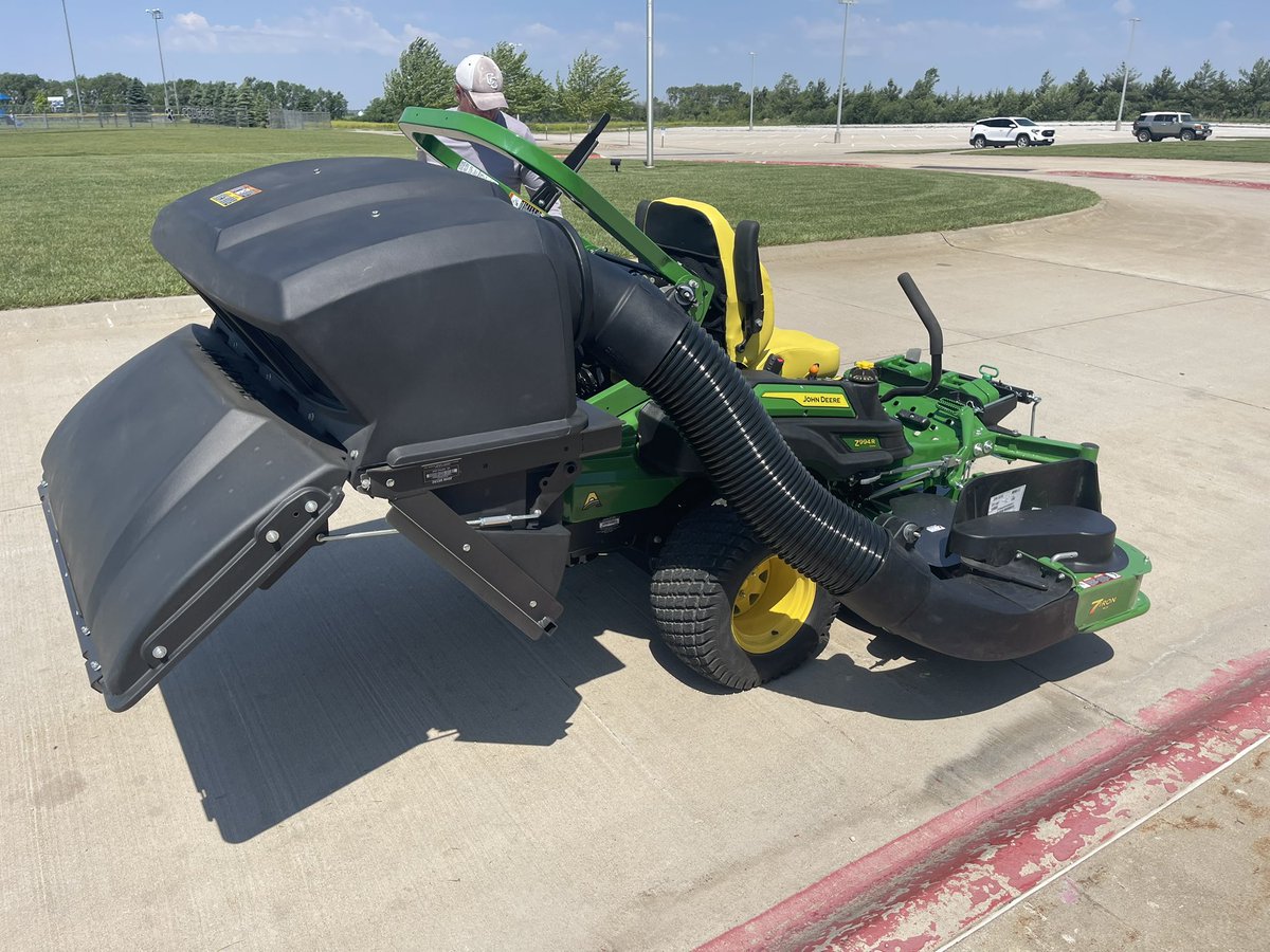 CCC - Hollinger (@cccloudandproud) on Twitter photo New mower arrived. It is a mowing machine! Hope all of Cougar Nation is having a great start to your summer vacation! <a href="/CrossCounty1/">Cross County</a> #cccougars New mower arrived. It is a mowing machine! Hope all of Cougar Nation is having a great start to your summer vacation! <a href="/CrossCounty1/">Cross County</a> #cccougars