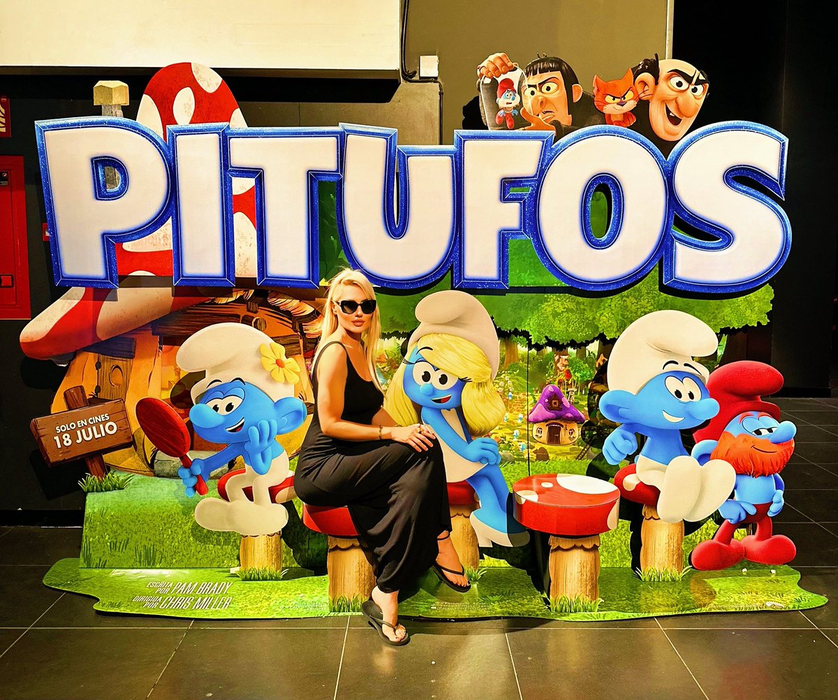 cineradarit's tweet photo. Beata tra I Puffi🌸🍄🍀
#IPuffi
#IPuffiIlFilm https://t.co/2DnJtwb6o1