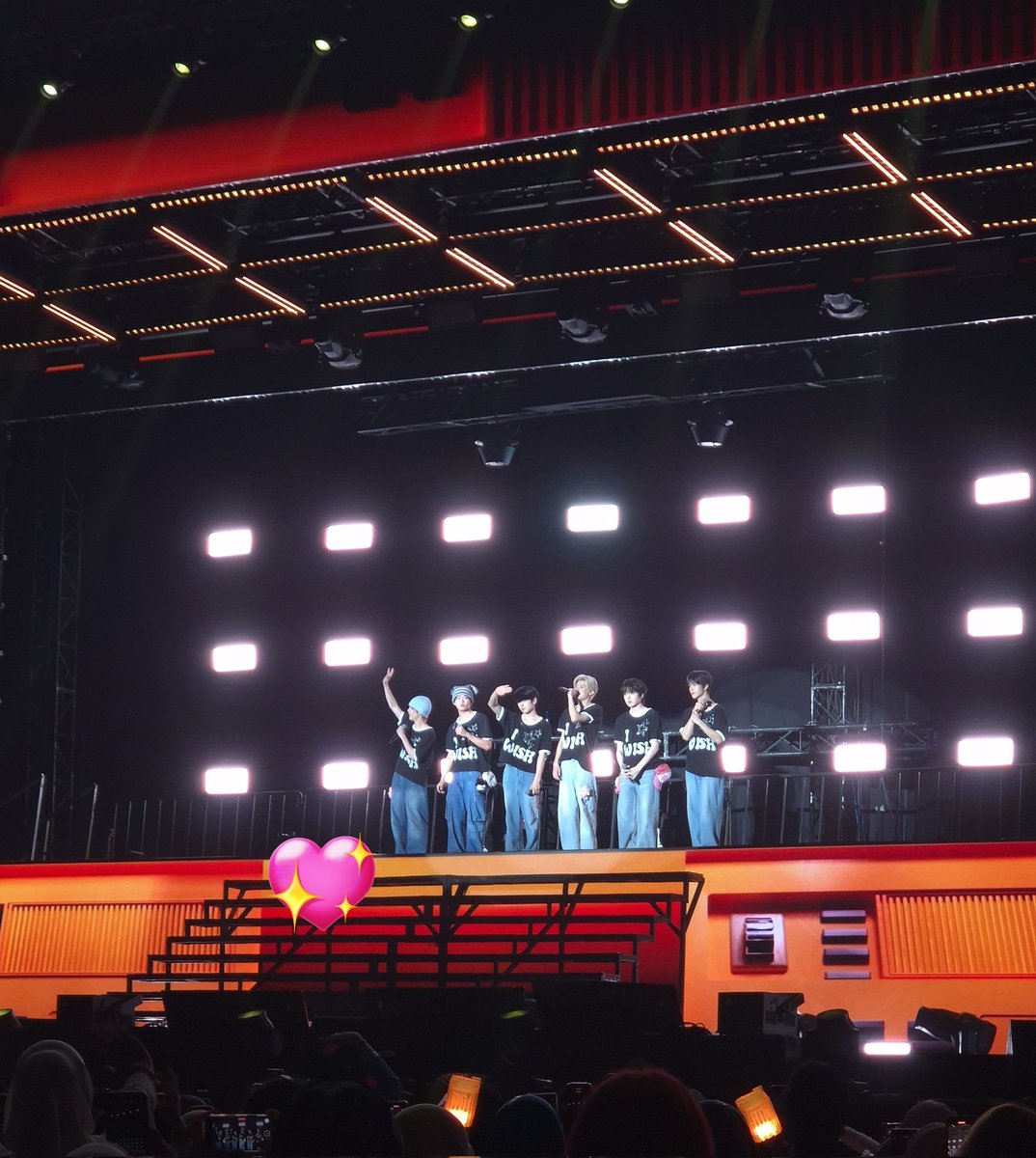 sevngzik's tweet photo. We must meet again soon, okay? @nctwishofficial https://t.co/2j8PpXdTMj