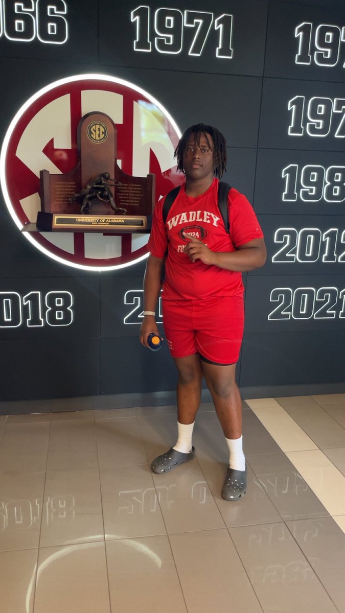 Desmond_thomas7's tweet image. Had A great workout today!!!! 🐘@AlabamaFTBL @WadleyAthletics @JaxWarshawUA @DexPreps @TDARecruiting @Jdsmith31Smith @CoachThom24