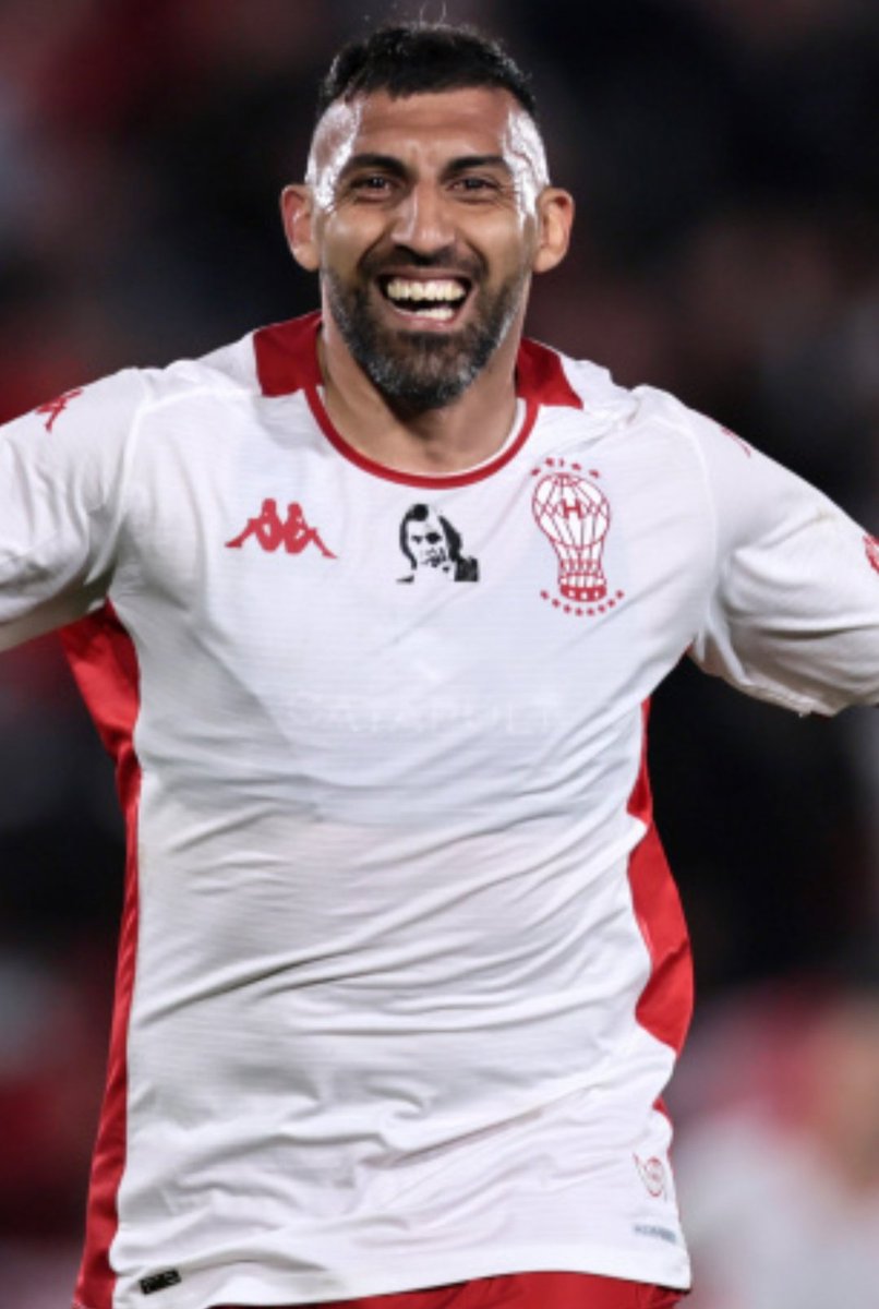 Llamen al service.
Me pierde la heladera.