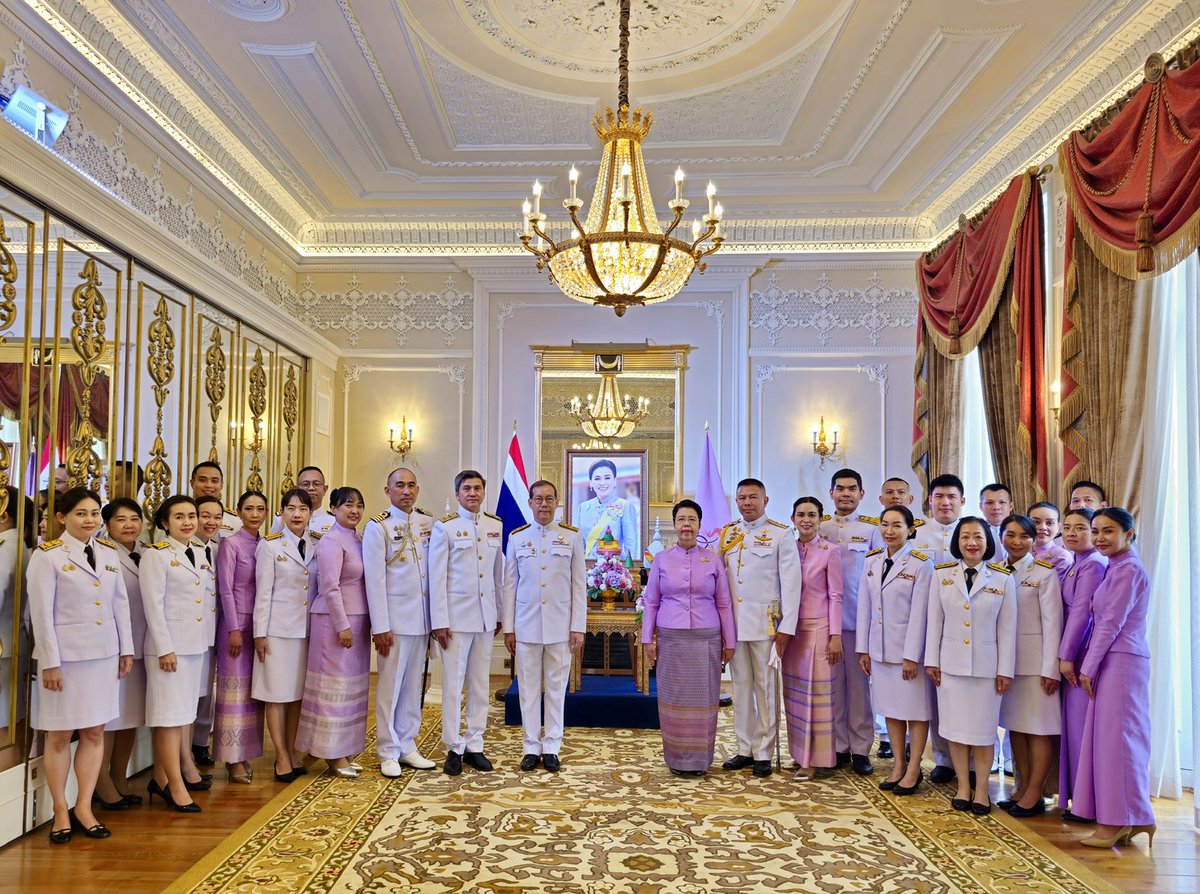 ออท. ณ กรุงลอนดอน เป็นประธานในพิธีถวายพระพรชัยมงคลฯ เนื่องในโอกาสวันเฉลิมพระชนมพรรษา สมเด็จพระนางเจ้า ฯ พระบรมราชินี 3 มิ.ย. 68 🇹🇭

Amb Krishnamra presided over a ceremony to commemorate HM Queen Suthida’s Birthday, 3 June 2025 🇹🇭