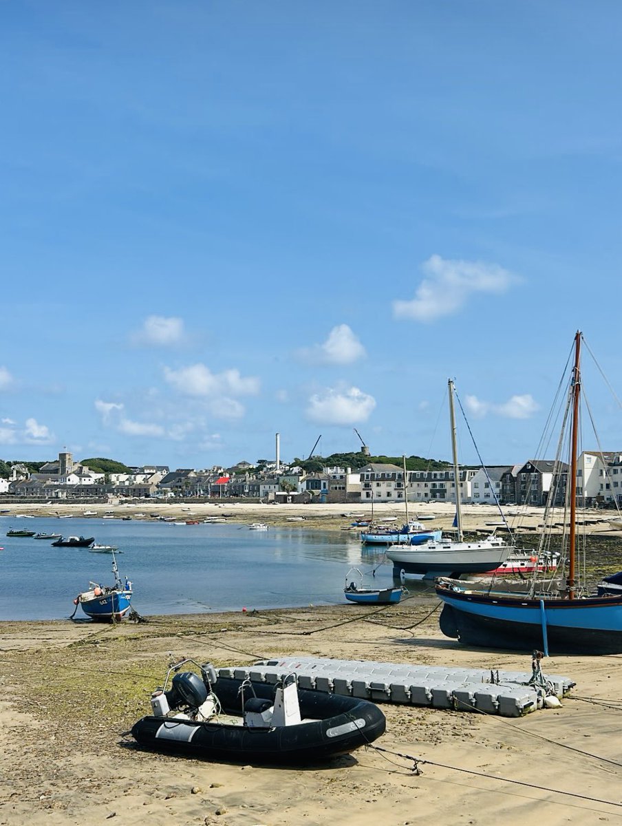 Great bay on St Martins  looking rather nice and so has  St Mary’s #islandlife #nowherebetterfact #SummerVibes