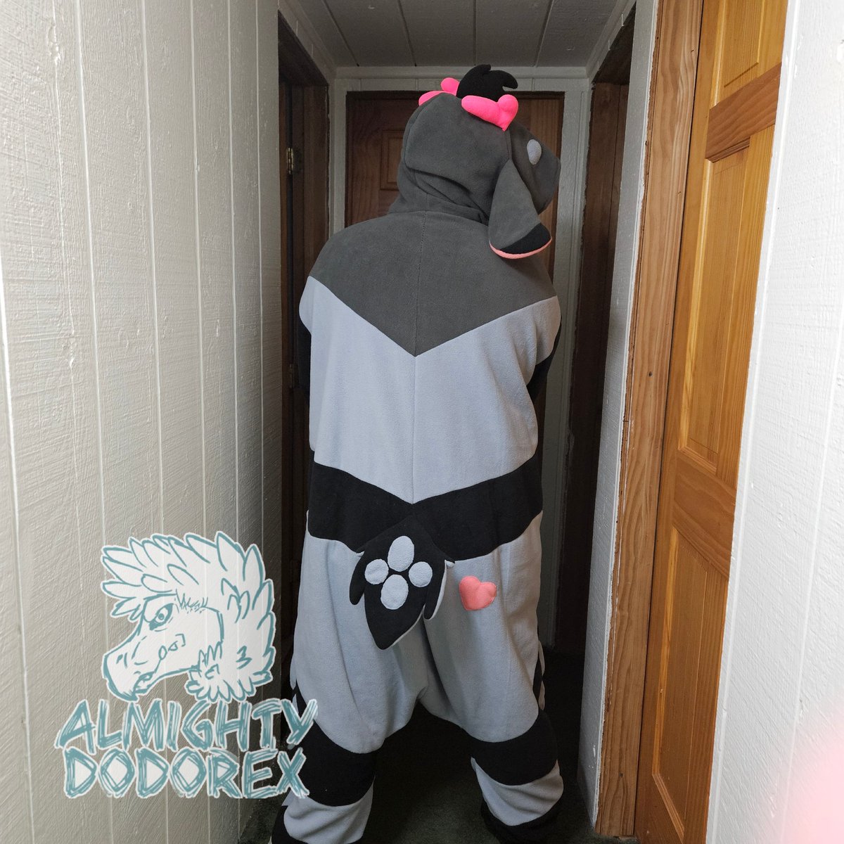 Finished Kigu commission for @asherdadeerdog 

(Lowkey still mad the fleece color changed on me! The two lightest greys are supposed to be the SAME! 😭😭😭)