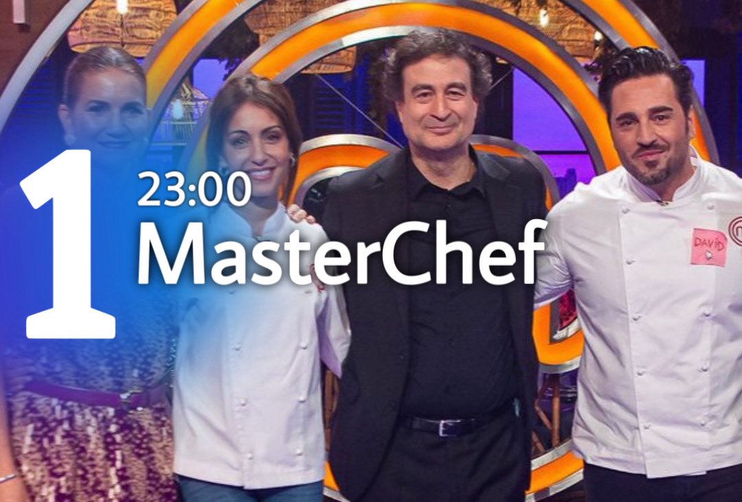 +QTele 📺 (@masqtele) on Twitter photo NUEVO PROGRAMA | <a href="/MasterChef_es/">MasterChef</a> esta noche a las 23.00h en <a href="/La1_tve/">La 1</a> con <a href="/JordiCruzMas/">Jordi Cruz Mas</a> <a href="/SamySpain/">Samantha de España</a> y <a href="/Pepe_elBohio/">Pepe Rodriguez</a> ¡No te lo pierdas!
#MasterChef 👨🍳 NUEVO PROGRAMA | <a href="/MasterChef_es/">MasterChef</a> esta noche a las 23.00h en <a href="/La1_tve/">La 1</a> con <a href="/JordiCruzMas/">Jordi Cruz Mas</a> <a href="/SamySpain/">Samantha de España</a> y <a href="/Pepe_elBohio/">Pepe Rodriguez</a> ¡No te lo pierdas!
#MasterChef 👨🍳