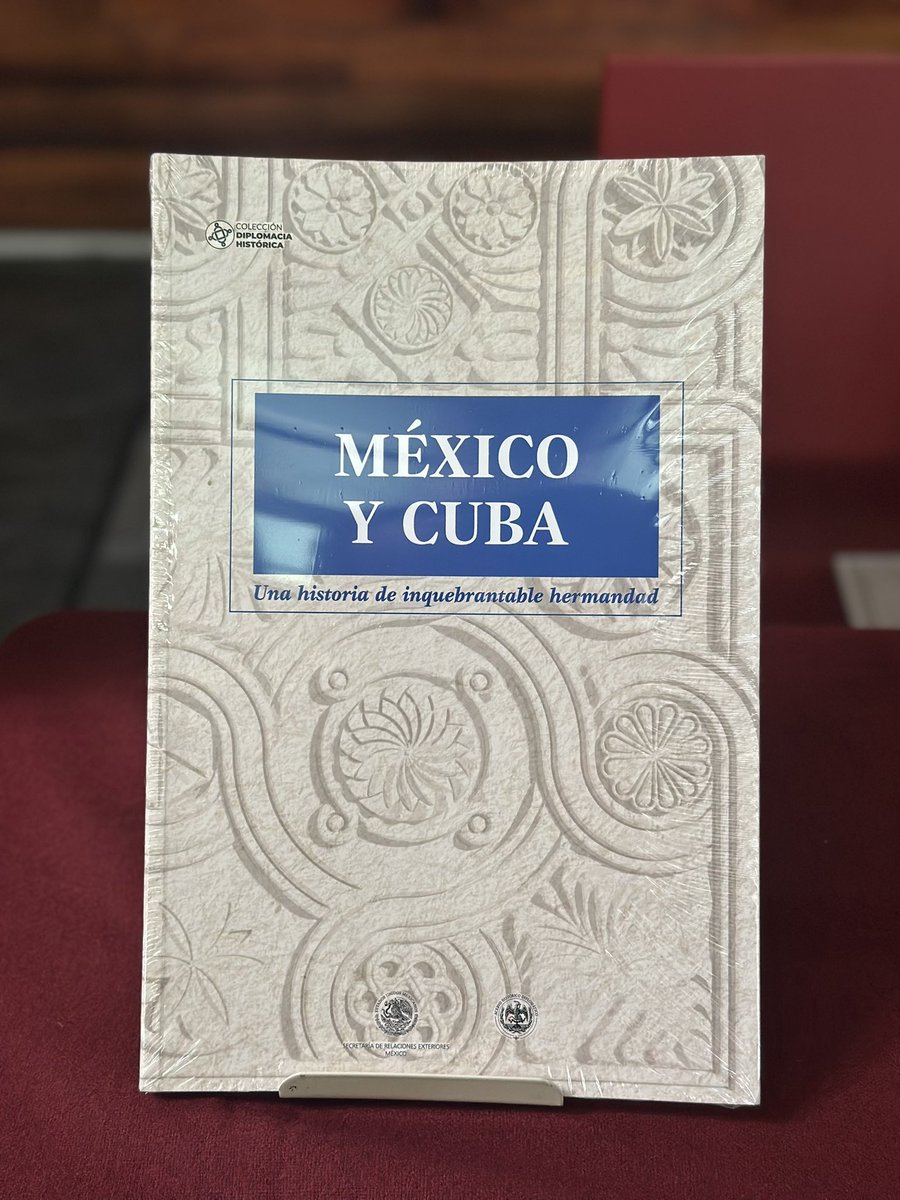 EmbaCuMex's tweet image. Presentamos el libro “México🇲🇽 y Cuba🇨🇺. Una historia de inquebrantable hermandad”, fruto de la colaboración entre el Centro de Gestión Documental de @CubaMINREX y el @Acervo_SREmx, donde recogemos evidencias documentales de las relaciones diplomáticas entre nuestros países.