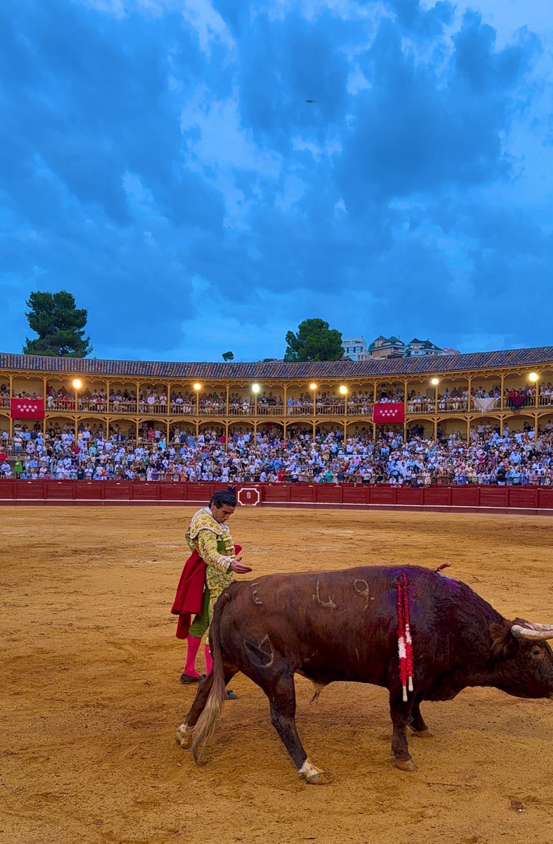 Currino's tweet image. Buscando en lo que salió de la tarde de ayer. Momentos antes de saltar todo por los aires.