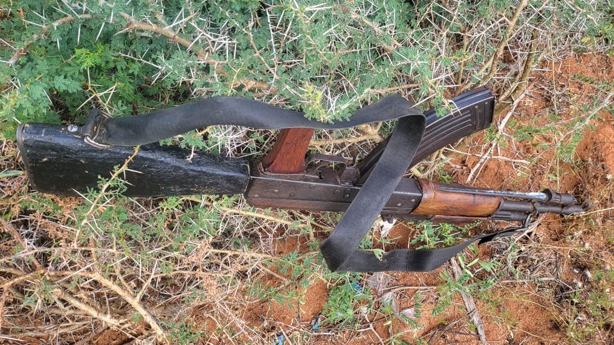 TERRORISM PRIZE:

At least four Al Shabaab terrorists were eliminated in Najo and Guracho areas of Garissa County by Kenya’s Elite Special Operations Group (SOG).

Assorted weapons, ammo and communication gadgets were recovered at the scene.

#UnmaskingTerrorism